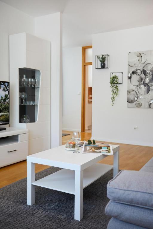 Apartment Madral Загреб Екстериор снимка