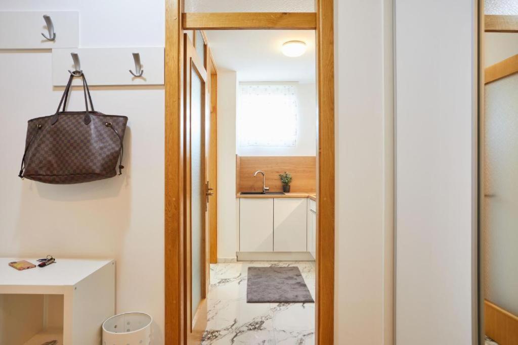 Apartment Madral Загреб Екстериор снимка