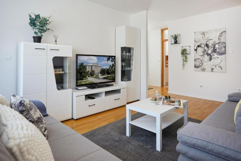 Apartment Madral Загреб Екстериор снимка